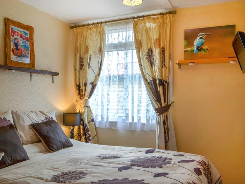 Double bedroom | Yeolde Woodern Country View Seashak - Holiday Lets, Bridlington