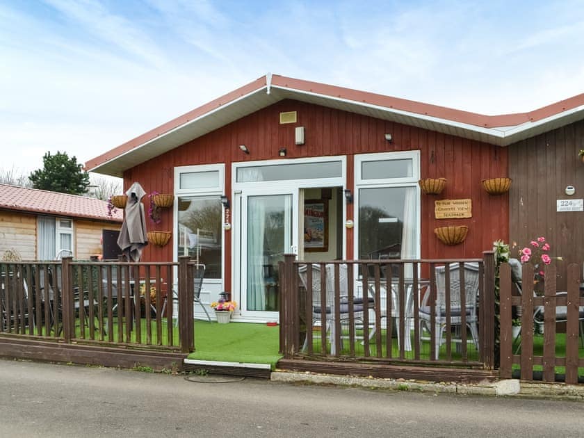 Exterior | Yeolde Woodern Country View Seashak - Holiday Lets, Bridlington