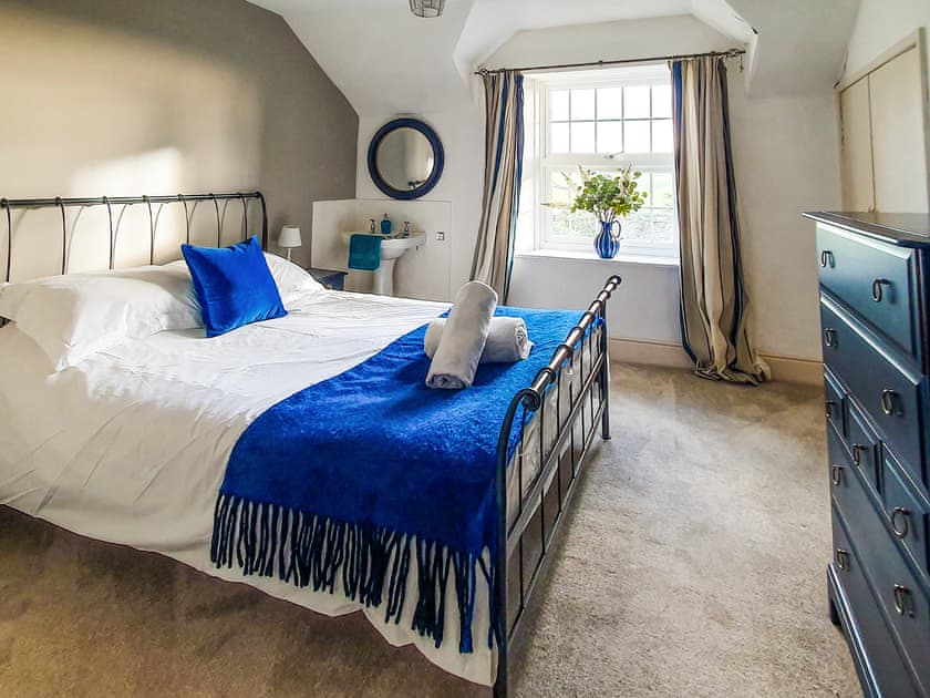 Double bedroom | Puffin House - Blegberry Farm, Hartland