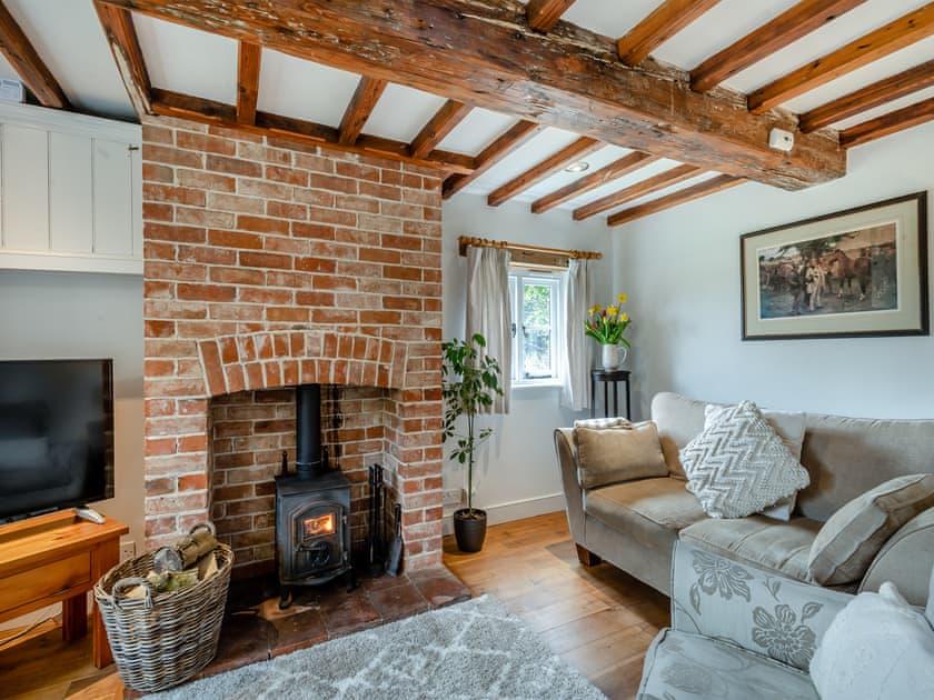 Living room | Swallow Cottages, No. 2 - Swallow Cottages, Wickmere