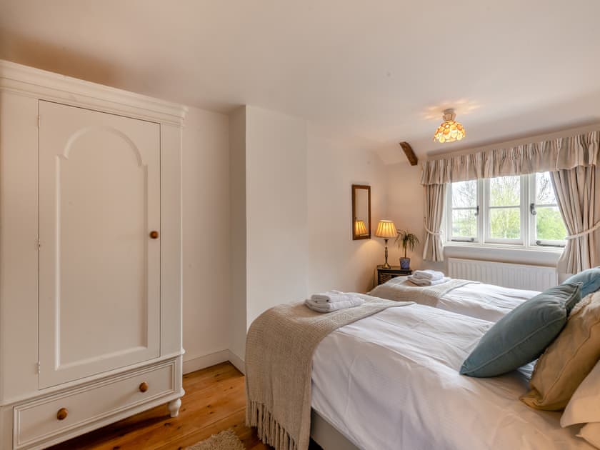 Twin bedroom | Swallow Cottages, No. 1 - Swallow Cottages, Wickmere