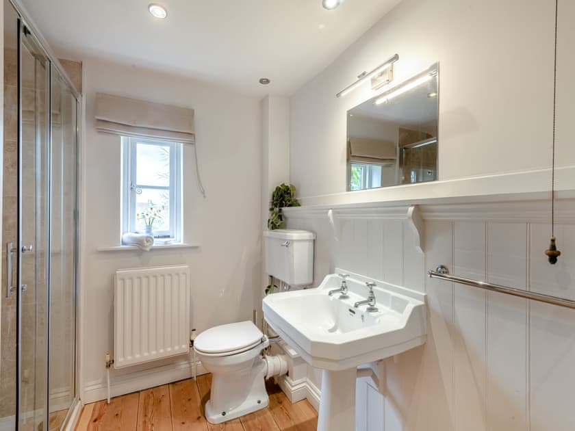 Bathroom | Swallow Cottages, No. 1 - Swallow Cottages, Wickmere