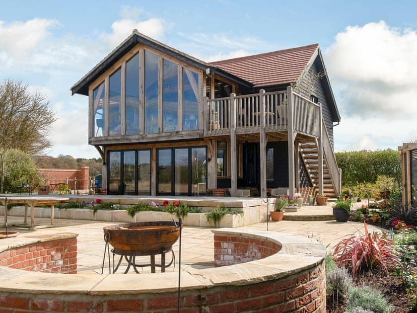 Exterior | Country Escape at The Granary - Winter Cottages, Easthorpe, near Colchester