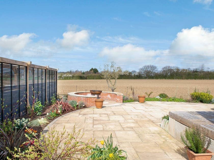 Exterior | Country Escape at The Granary - Winter Cottages, Easthorpe, near Colchester