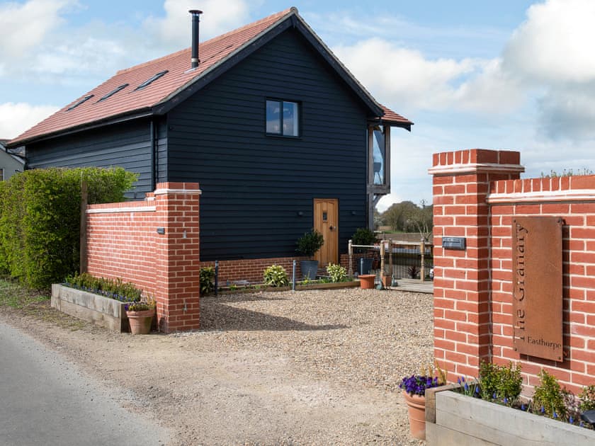 Exterior | Country Escape at The Granary - Winter Cottages, Easthorpe, near Colchester