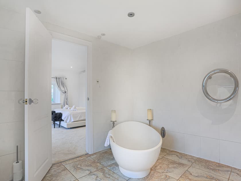 Bathroom | The Mews - The Mews Holidays, Penzance