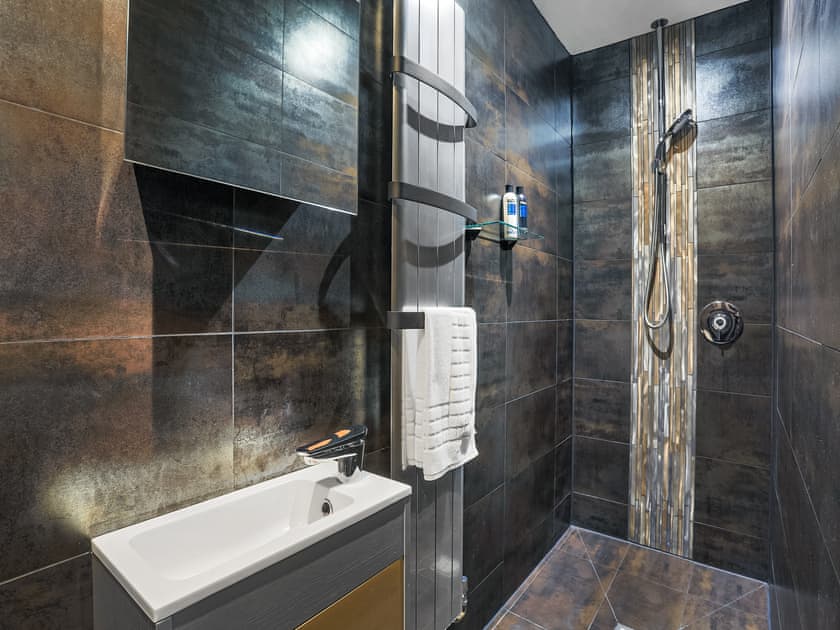 Bathroom | The Mews - The Mews Holidays, Penzance