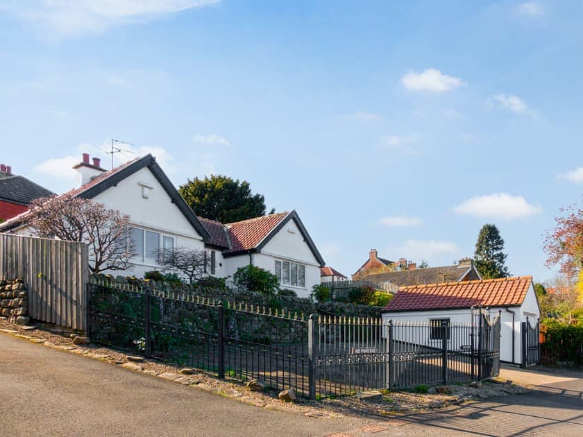 Delightful holiday home | Hill View Cottage, Sleights, near Whitby