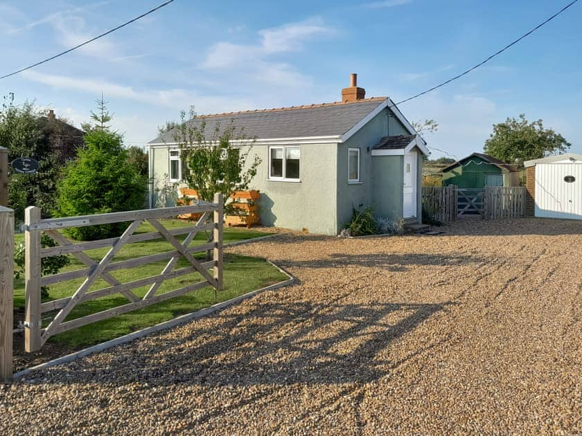 Exterior | Curlew Cottage, Thorpe St Peter, near Skegness