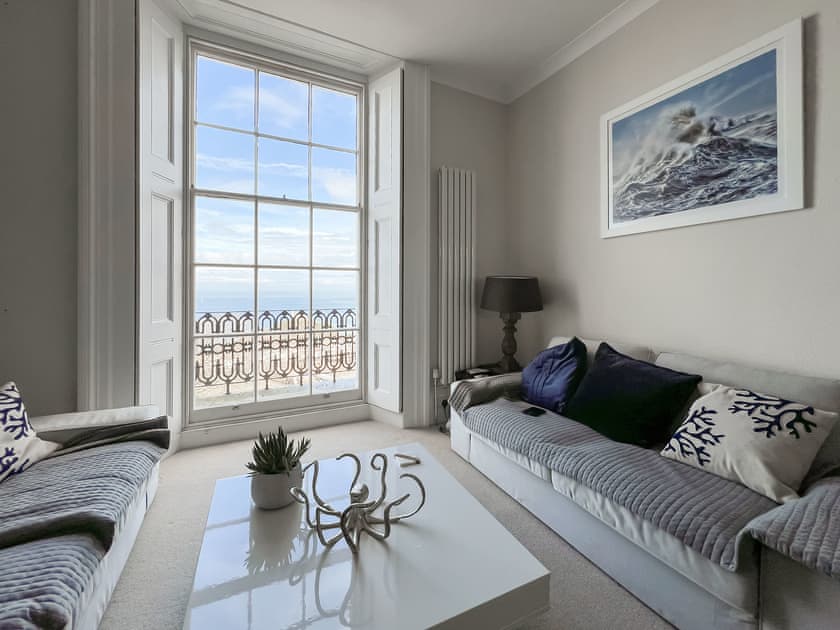 Living room/dining room | Admiral’s Lookout, Ilfracombe