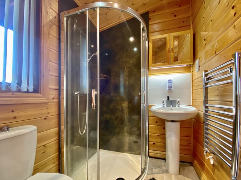Bathroom | Pine Lodge - Pinecone Lodges, Camerton, near Bath