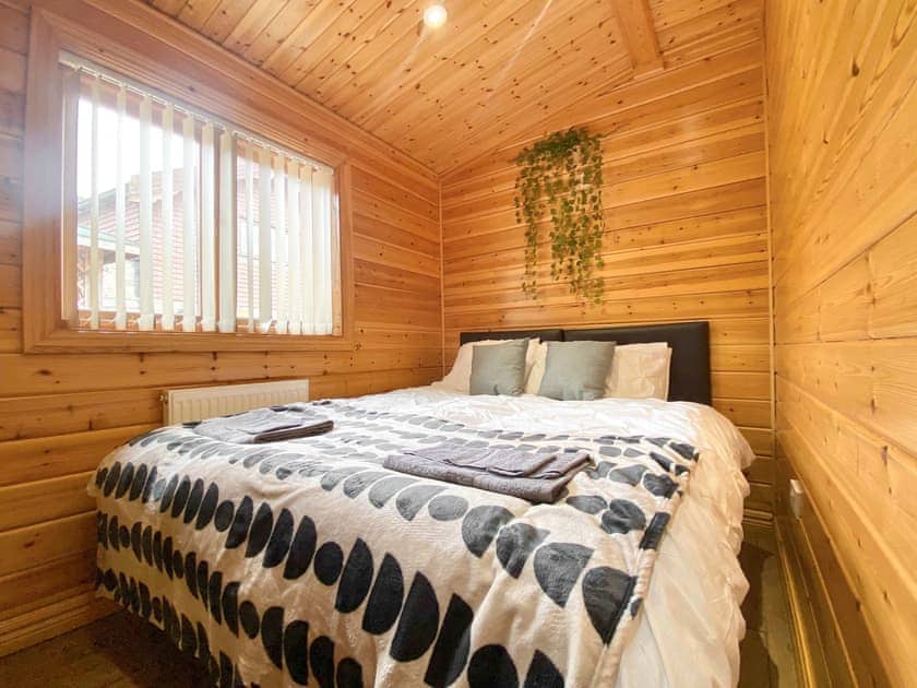 Double bedroom | Pinecone Lodges- Magnolia Lodge - Pinecone Lodges, Camerton, near Bath