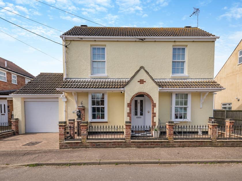 Exterior | Curlew Cottage, Caister-on-Sea, near Great Yarmouth