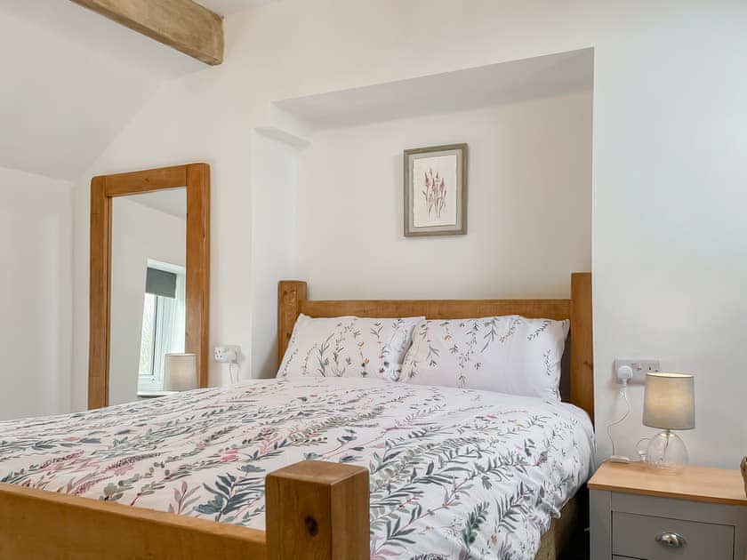 Double bedroom | Jasmine Cottage, Grangemill, near Matlock