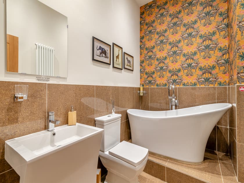 Bathroom | Sea Blue House, Scarborough