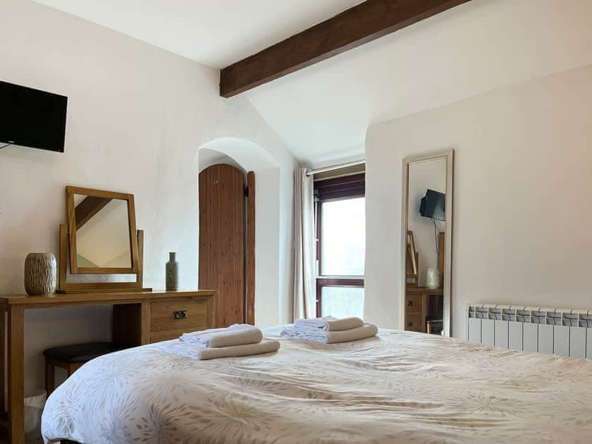 Double bedroom | Clematis Cottage, Grangemill near Matlock