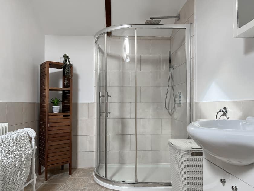 Bathroom | Clematis Cottage, Grangemill near Matlock