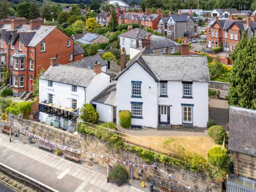 Setting | Dee Bank Cottage, Llangollen