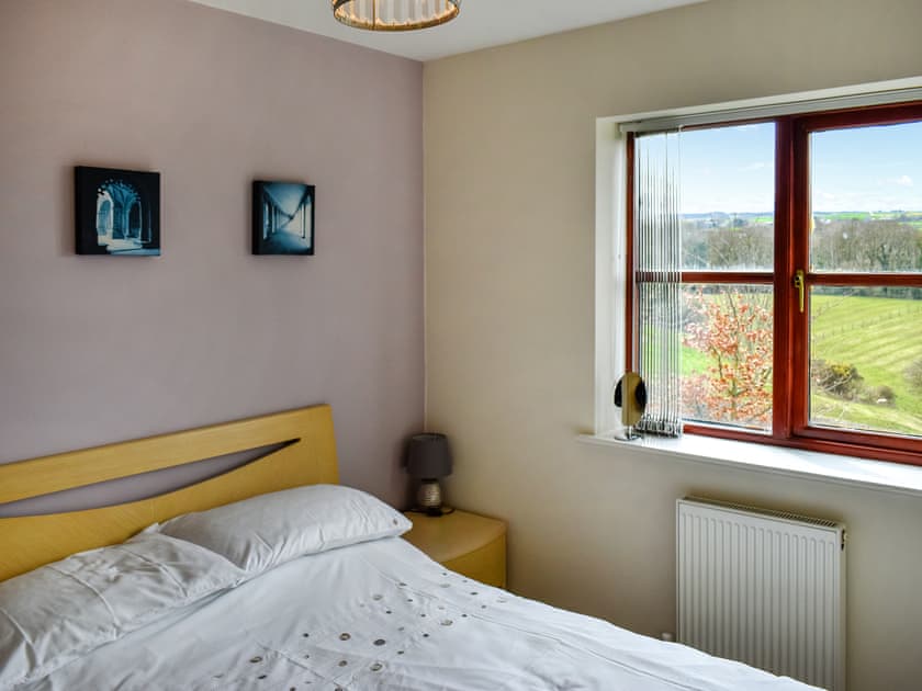 Relaxing double bedroom | Bramblewick Cottage, Whitby