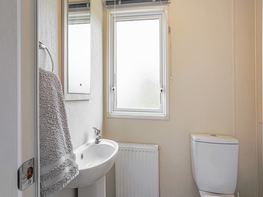 Bathroom | The Villa at Youlditch Farm, Okehampton