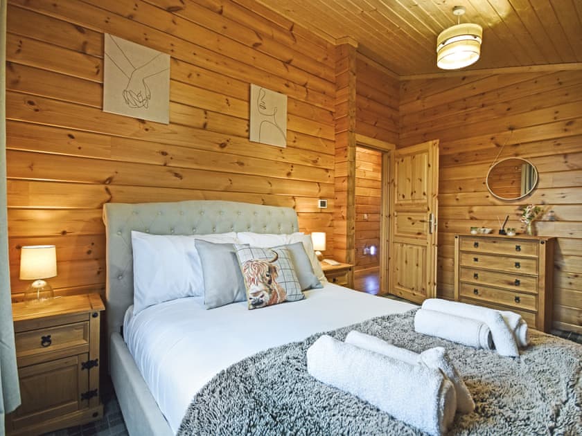 Double bedroom | Stag Lodge - Stag and Coo Holidays, Falkirk