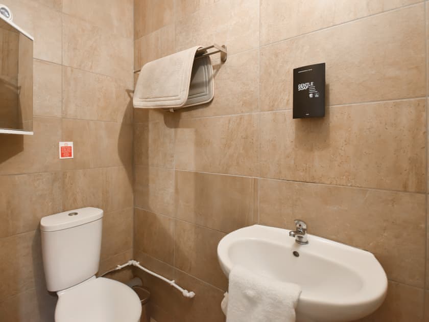 Shower room | Ptarmigan Lodge, Balmaha