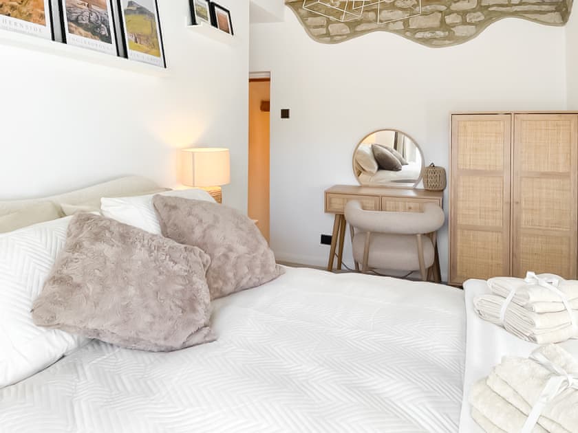 Double bedroom | Middle Cottage, Lofthouse, near Pateley Bridge