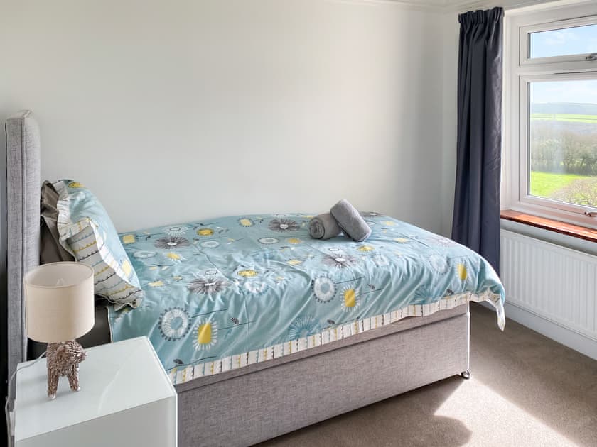 Double bedroom | Beacon Cottage, Bittaford, near Ivybridge