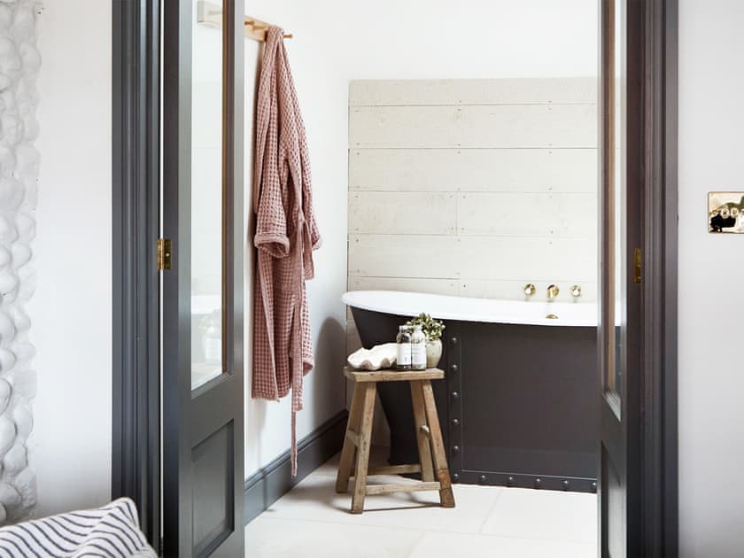 Bathroom | Eden Hall Cottage, Bacton