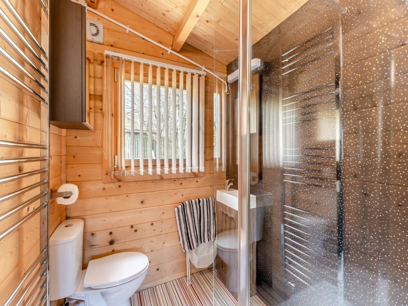 Shower room | Burn Lodge - Inglenook, Haltwhistle