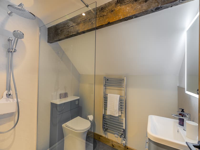 En-suite | Middlecroft - Hammerton Hall, Litton, near Buxton