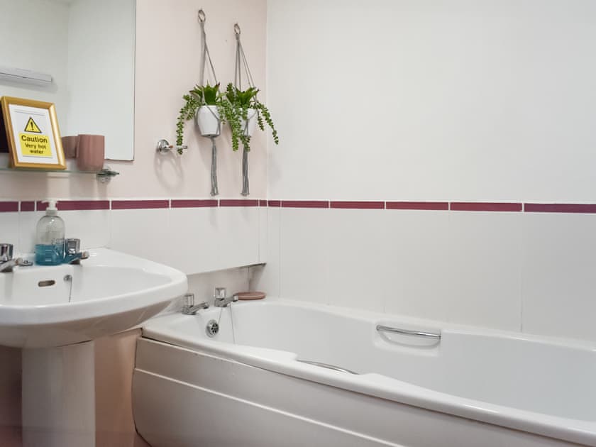 Bathroom | Sycamore Cottage, North Togston, near Amble
