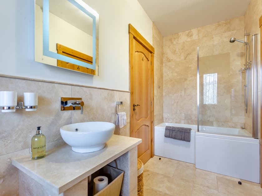 Bathroom | Molalatau Lodge, Lairg