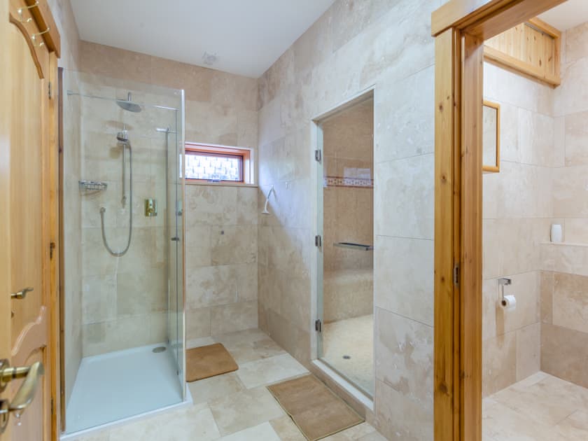 Bathroom | Molalatau Lodge, Lairg