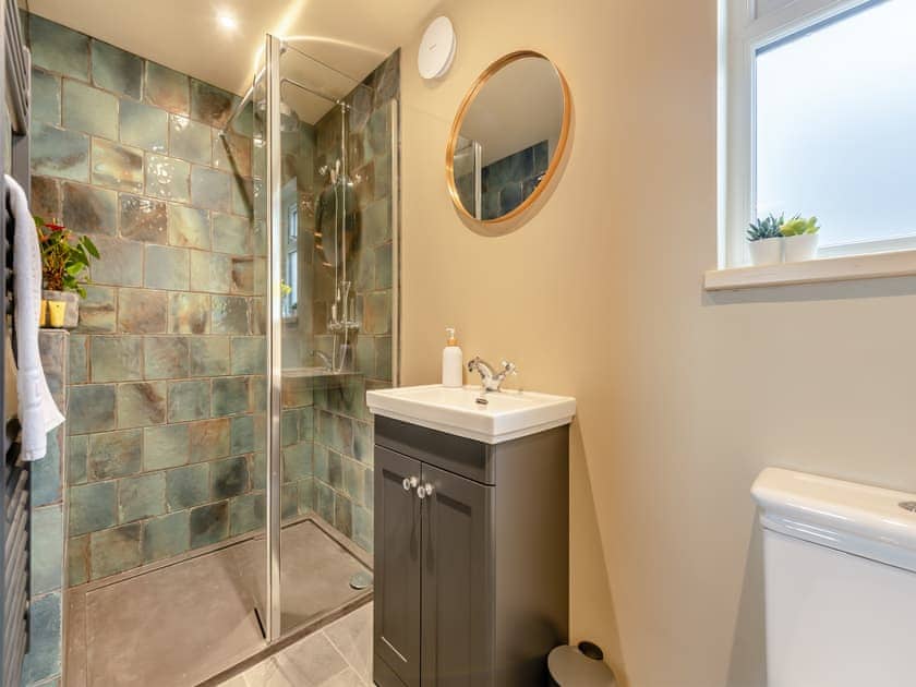 En-suite | Swallow Barn, Bantham, Kingsbridge