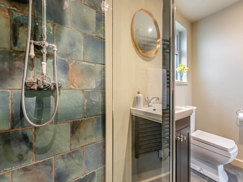 En-suite | Swallow Barn, Bantham, Kingsbridge