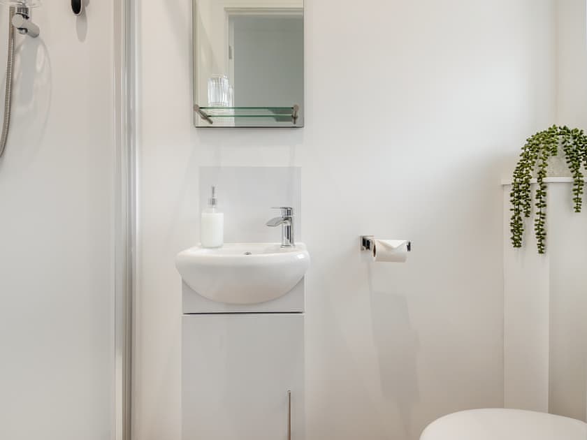 Shower room | Sea Lavender Cottage, Wells-next-the-Sea
