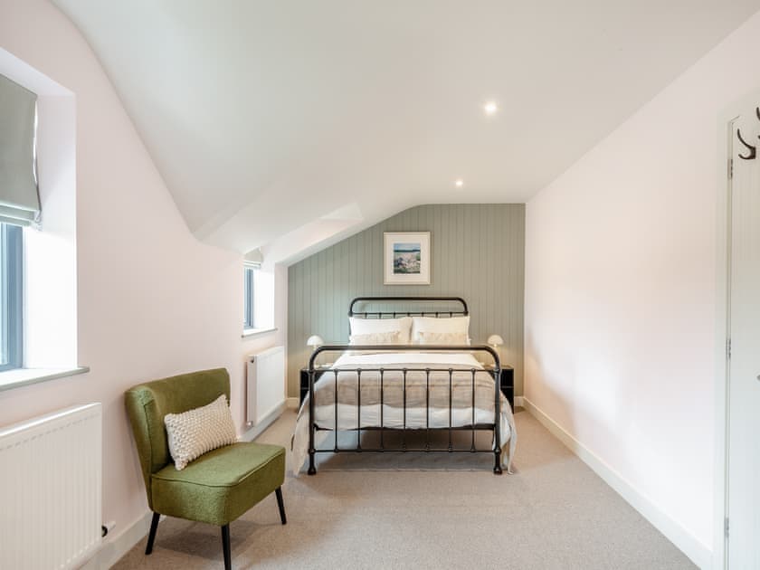 Master bedroom with En-suite | HollyhocksHollyhock House, Holt
