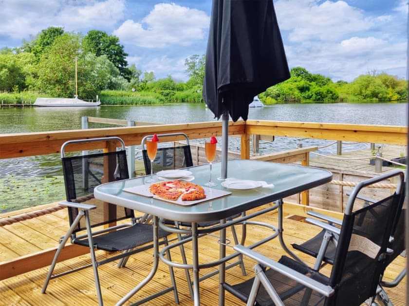 Terrace | Nature’s Nook - Norfolk Holiday Lodges, Brundall