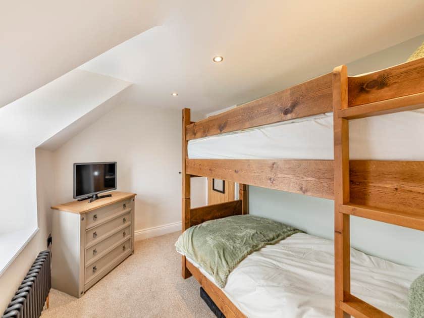 Bunk bedroom | Captain’s Quarters, Teesside