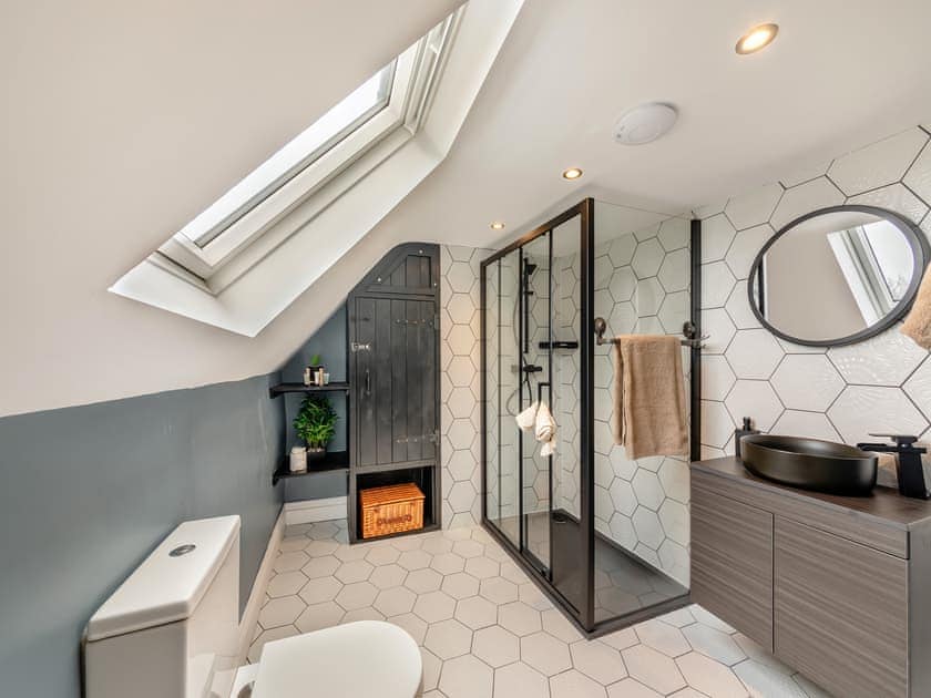 Bathroom | Captain’s Quarters, Teesside