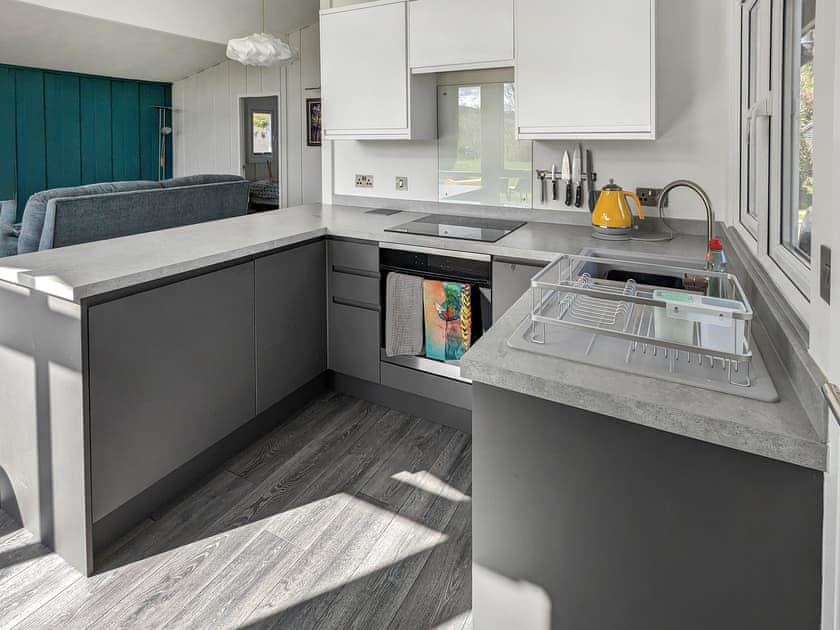 Kitchen | Ysgubor Lodge, Llanwrin