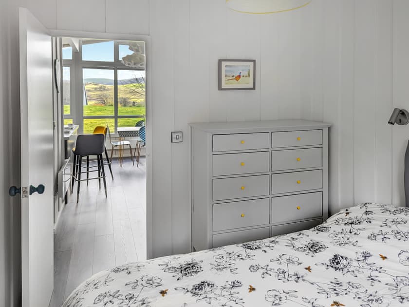 Double bedroom | Ysgubor Lodge, Llanwrin
