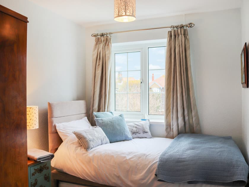 Single bedroom | The Moorings, Rhyl