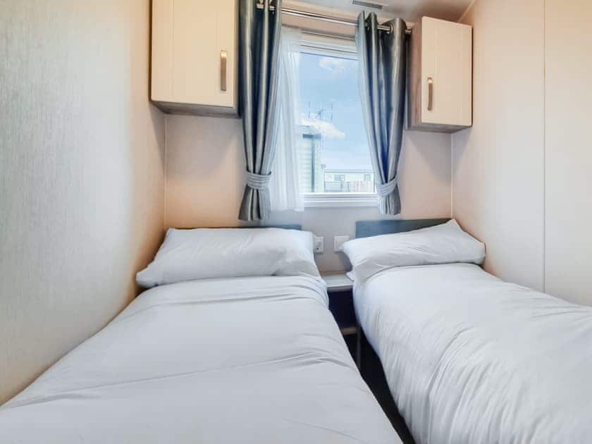 Twin bedroom | Skye, Kelso