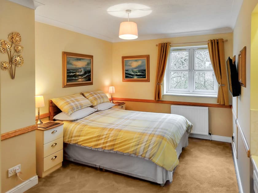 Master bedroom with ensuite | Brompton Lodge, Potter Brompton, Scarborough