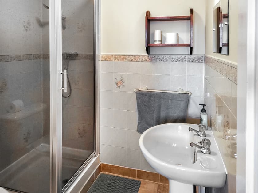 Shower room | Brompton Lodge, Potter Brompton, Scarborough