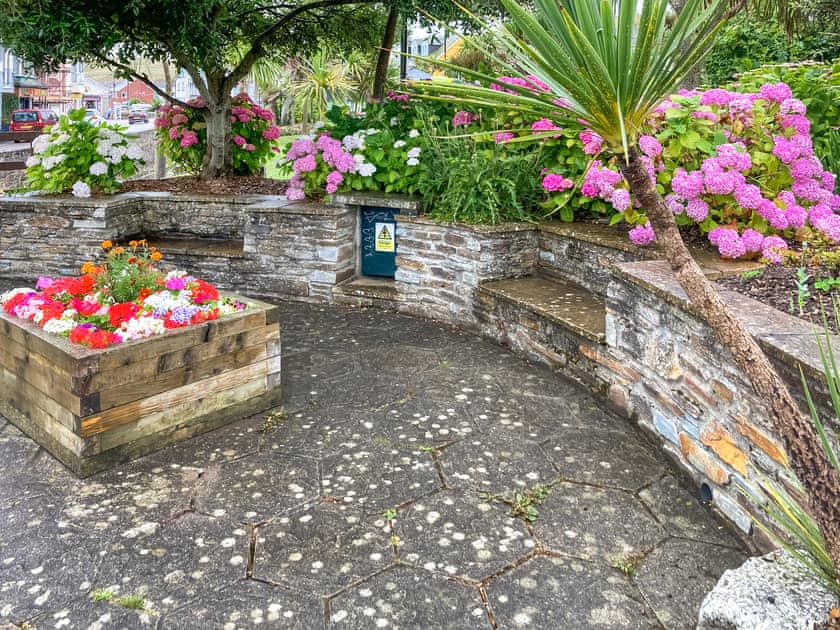 Outdoor area | Glenview, Perranporth