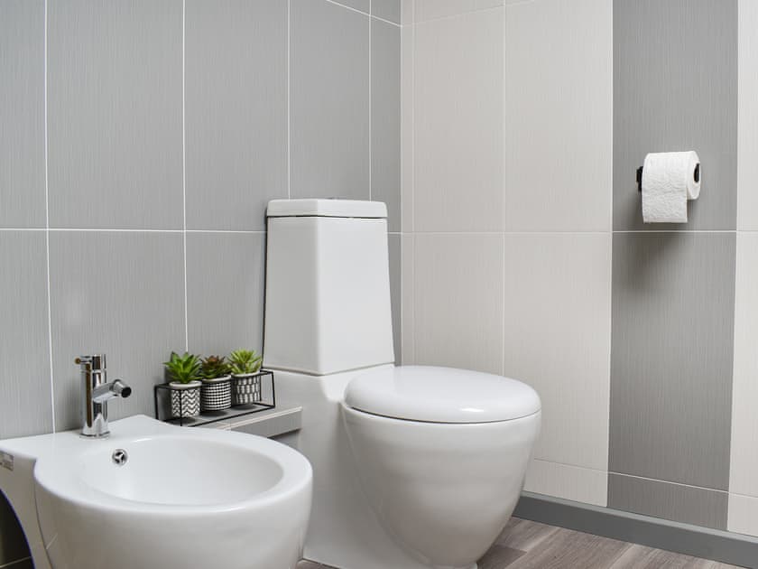 Bathroom | The Imaginary Barn, Hartland