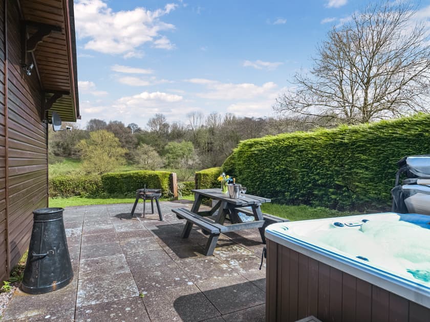 Hot tub | Pine Lodge - Shropshire Getaways, Bridgnorth and Ironbridge